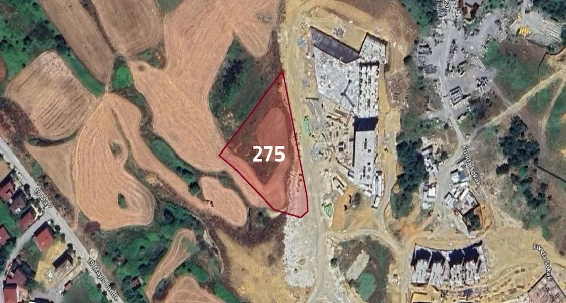 Land suitable for residential and commercial development for sale in Başakşehir | L275