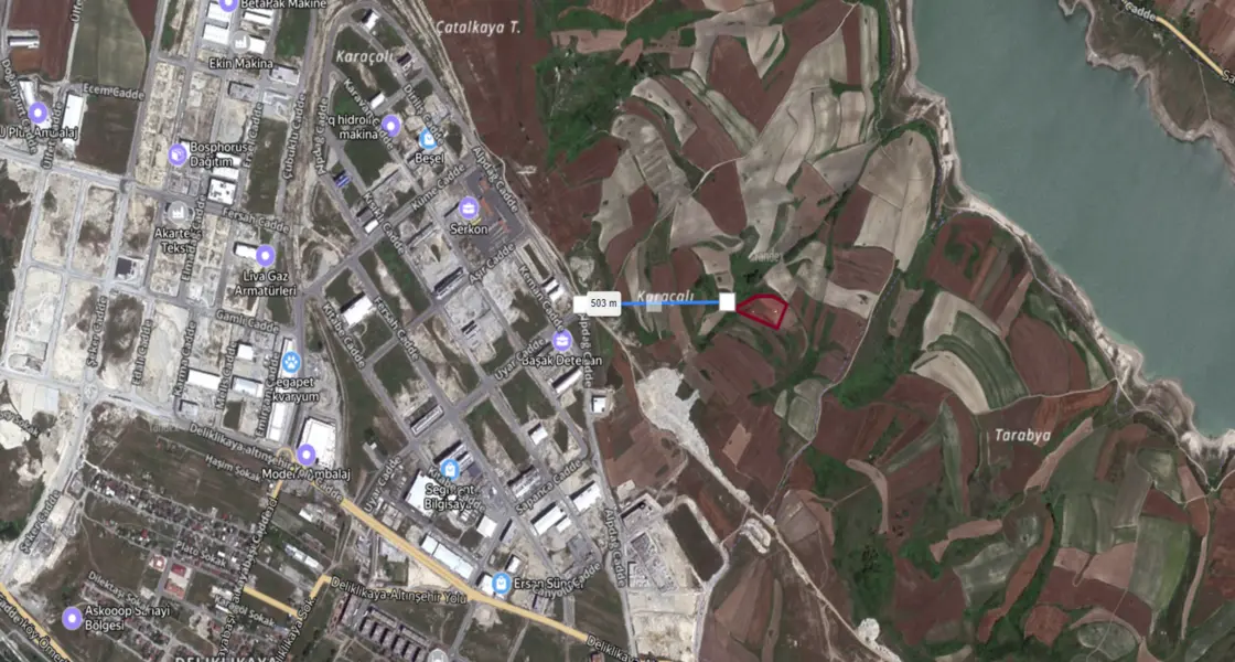 Arnavutköy'de, özellikle Sazlıbosna'da, konut inşaatına uygun satılık arsa | L311