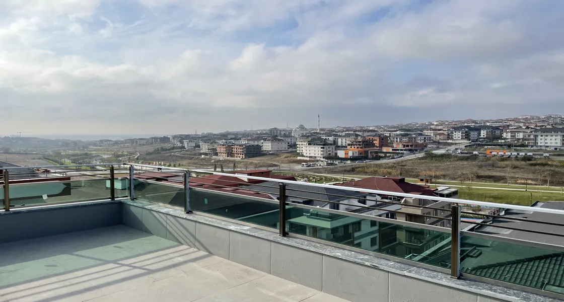 Satılık daire dört oda ve iki salon dubleks SH111