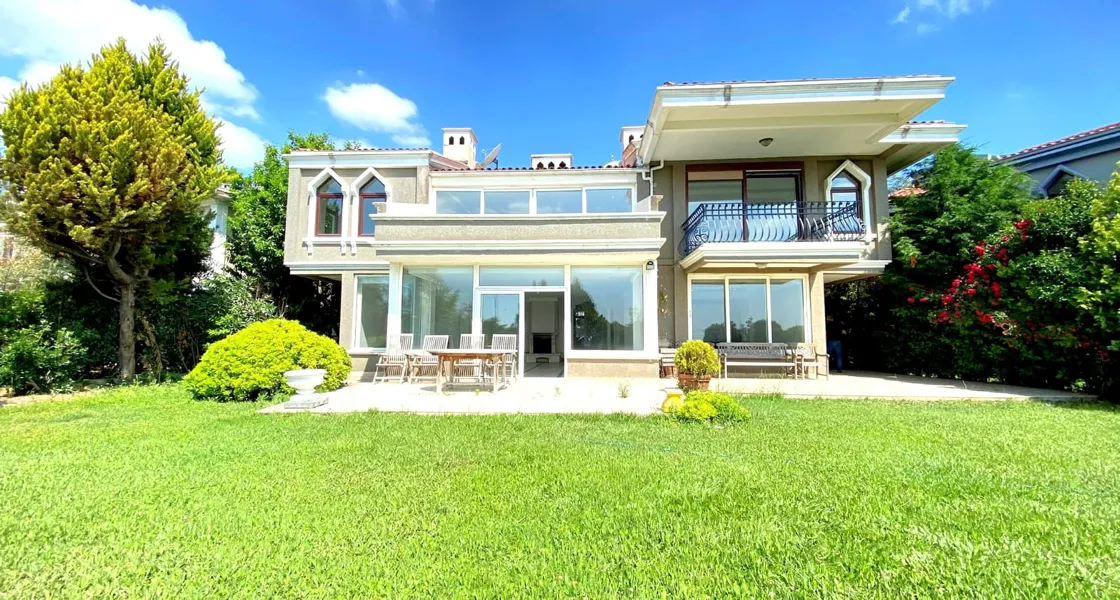 For sale villa with sea view SH126