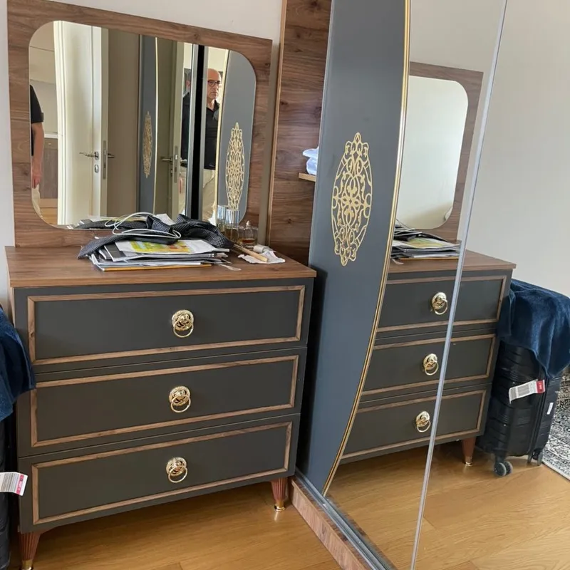 Satılık lüks bir daire, bir oda ve bir salon, SH140