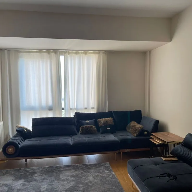 Satılık lüks bir daire, bir oda ve bir salon, SH140