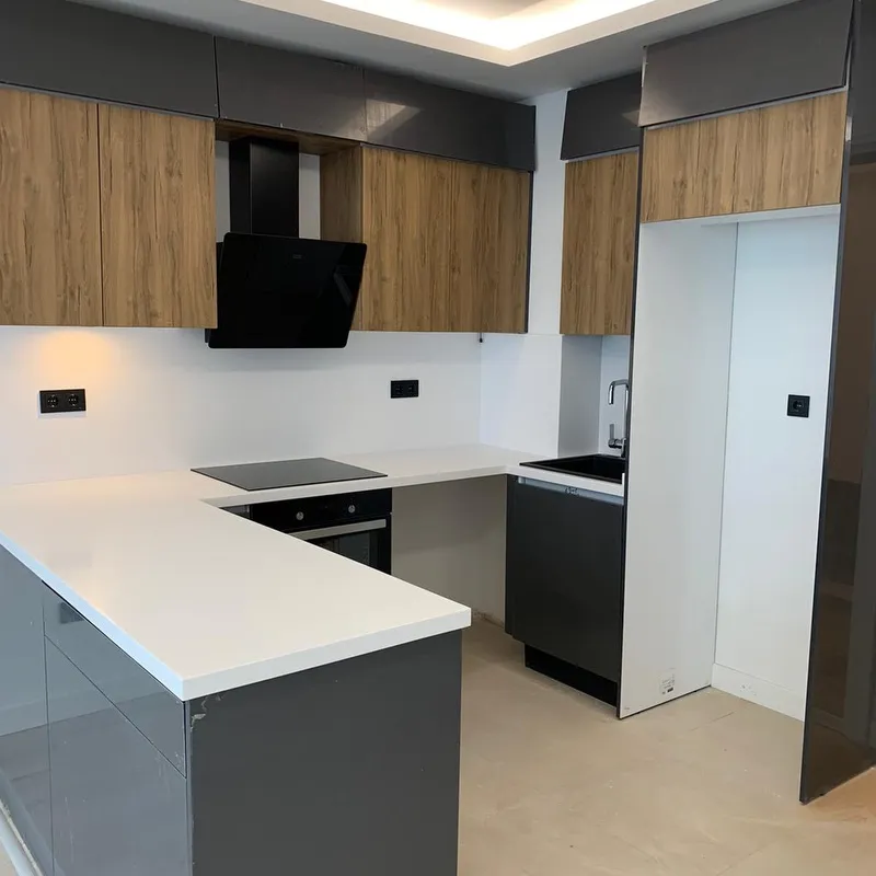 For sale room apartment and hall SH141