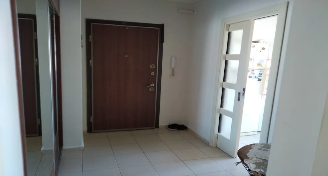 For sale a three-room apartment, SH159