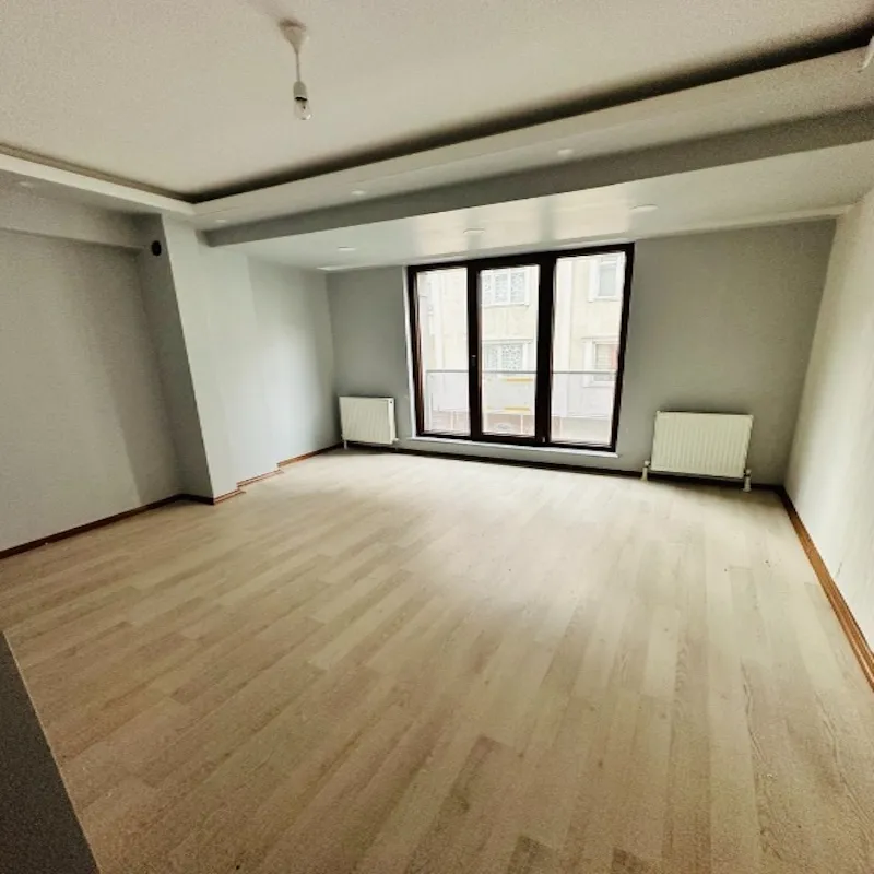 İstanbul Zeytinburnu'nda satılık iki odalı daire SH161