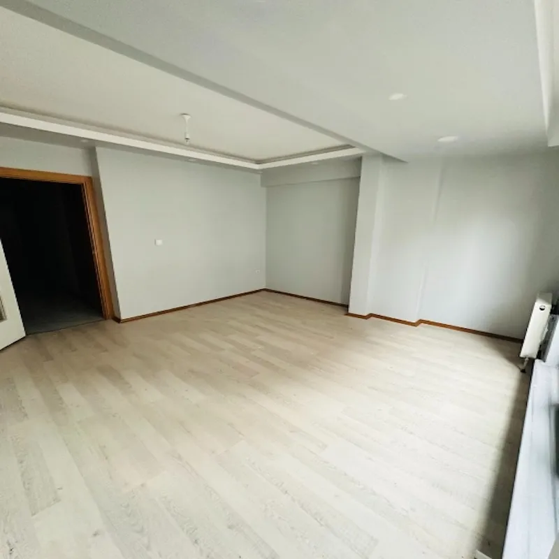 İstanbul Zeytinburnu'nda satılık iki odalı daire SH161