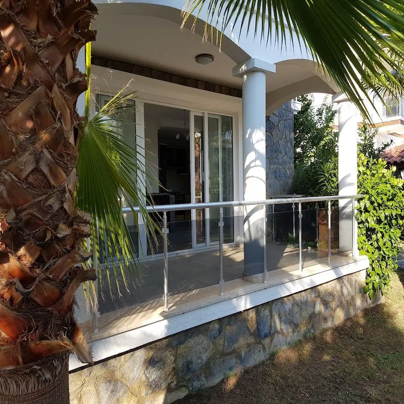 Satılık, Muğla Fethiye'de iki odalı bir konut dairesi ve bir oturma odası | SH172