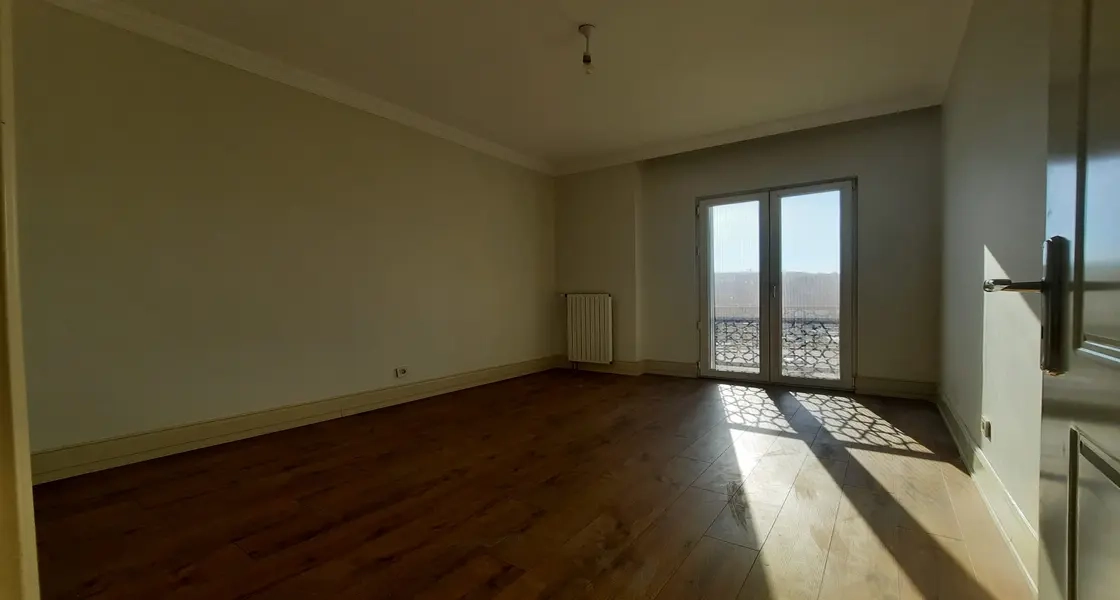 شقة مميزة للبيع في منطقة باشاك شهير ، اسطنبول | SH197