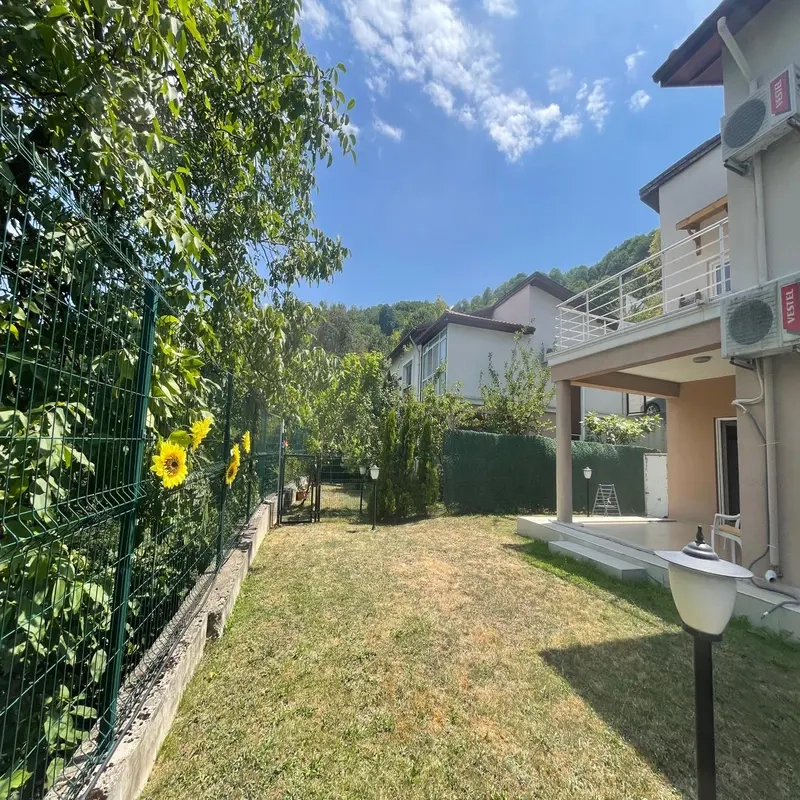 Villa with a lake view for sale in Sapanca, located in Sakarya Province, Turkey | SH207