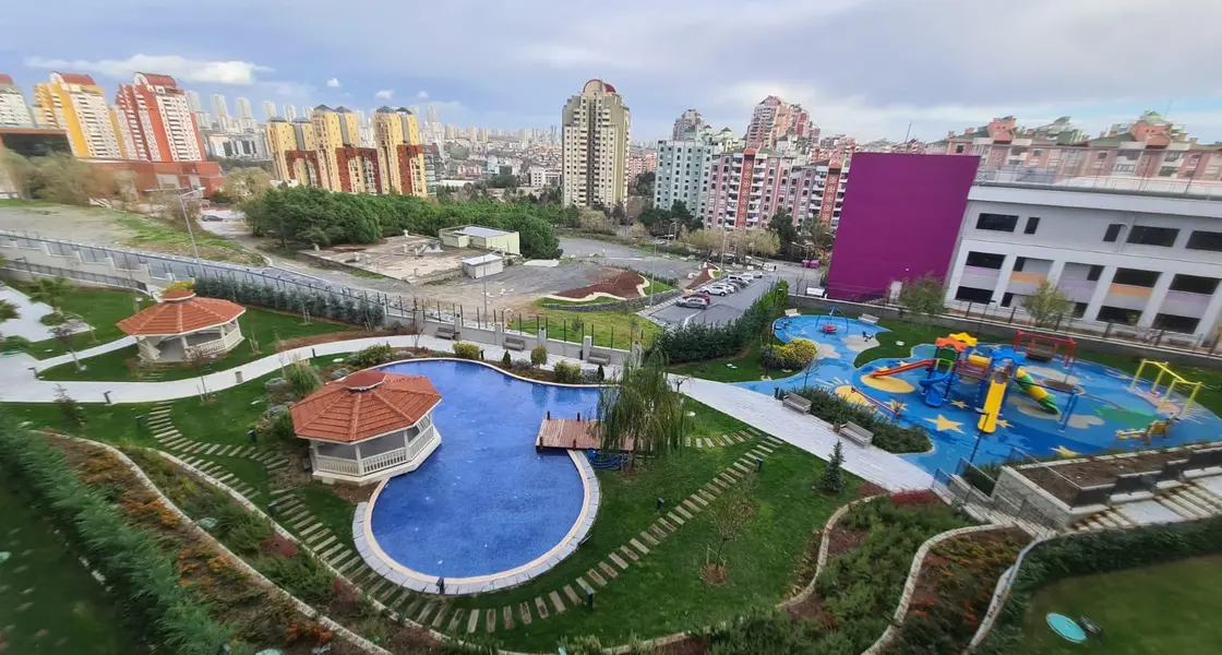 Bahçeşehir'de Satılık 1 Oda 1 Salon Daire, İstanbul | SH260