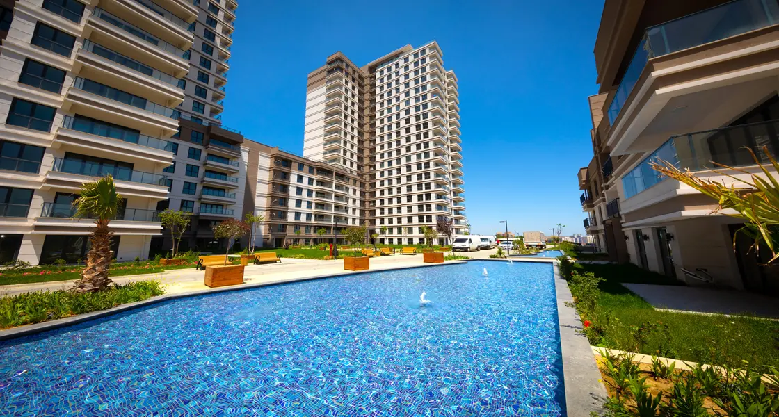 Bahçeşehir'de Satılık 1 Oda 1 Salon Daire, İstanbul | SH260