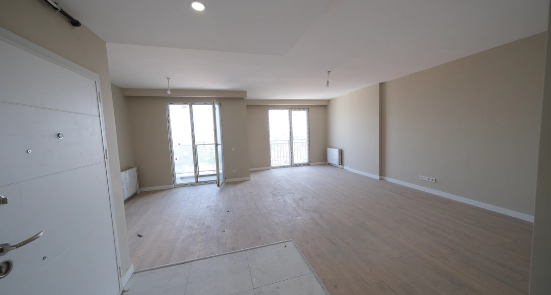 Duplex Apartment for Sale in Eyup Sultan within Bahar Yaka Complex | SH265