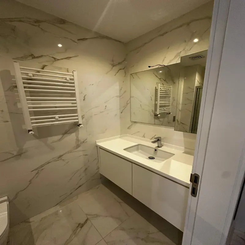 Furnished apartment for sale, two rooms and a living room in Bahçeşehir, Istanbul | SH274