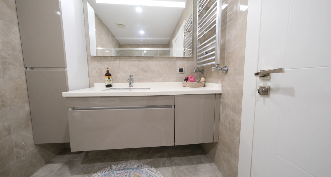 Kayaşehir'de Emlak Konut Evleri Sitesi İçinde 4 Oda 1 Salon Satılık Özel Daire | SH284